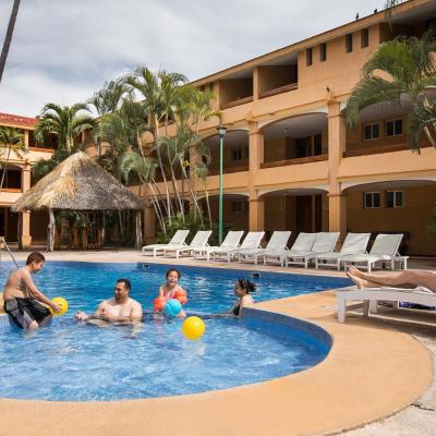 Hotel Margaritas (Avenida Camaron Sabalo,  710 Zona Dorada  82110 Mazatlán)