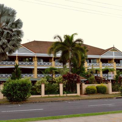 Waterfront Terraces (Waterfront Terraces 233 The Esplanade 4870 Cairns)