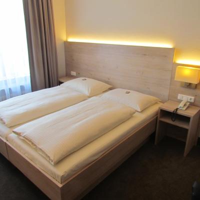 Hotel Lutter (109 Eversbuschstrasse 80999 Munich)