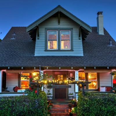 Hillcrest House Bed & Breakfast (3845 Front Street 92103 San Diego)