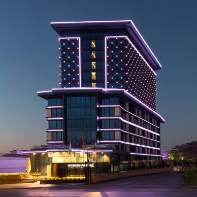 Golden Tulip Istanbul Bayrampasa (Yenidoğan Mah. Cicoz Yolu Caddesi No: 13 Bayrampasa 34030 Istanbul)