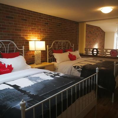 Margie Townhome Suites (44 McGill Street M5B 1H2 Toronto)