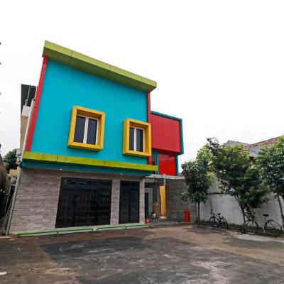 RedDoorz Plus near Halim Perdanakusuma 2 (Jalan Jengki Blok Mawar no.3 Rt 03 RW 09, Kebon Pala  13650 Jakarta)