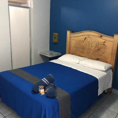 Hotel San Juan (5 de febrero 196 colonia san carlos 44460 Guadalajara)