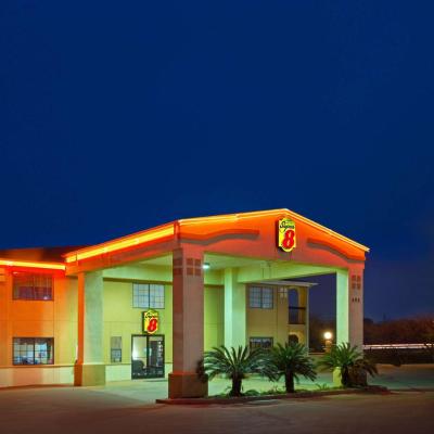 Super 8 by Wyndham San Antonio/Riverwalk Area (302 Roland Avenue TX 78210 San Antonio)