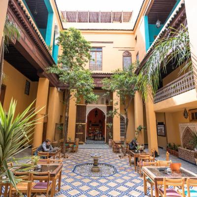 Medina social club (11derb el menia  el wosta, talaa kebira. Fes medina 30110 Fès)