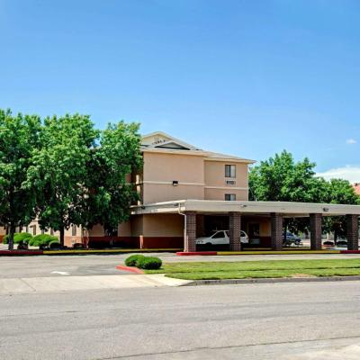 Super 8 by Wyndham Albuquerque West/Coors Blvd (6030 Iliff NorthWest NM 87121 Albuquerque)