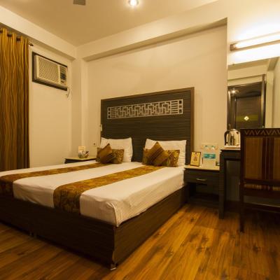 Hotel Sunstar Heights (8A/41, WEA Channa market, Karol Bagh New Delhi  110005 New Delhi)