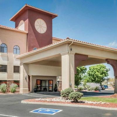 Quality Inn & Suites (6100 West Iliff Road NM 87121 Albuquerque)