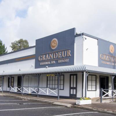 Grandeur Thermal Spa Resort (281 Spa Road 3378 Taupo)