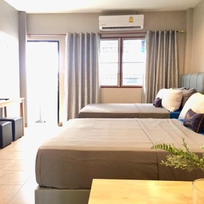 R9 Bangkok (550/6 Asok-Din Daeng Road 10400 Bangkok)