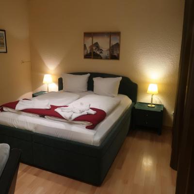 Hotel Adler Leipzig (Portitzer Str. 10 04318 Leipzig)