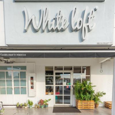 White Loft Hotel (38, Jalan Rahmat 4, Taman Malim Jaya 75250 Malacca)