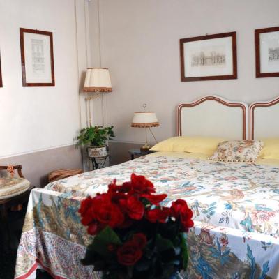 Bed and Breakfast Flowers (1 Via Lomellini 16124 Gênes)