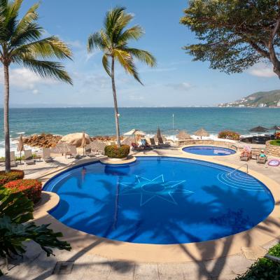 Ocean Front, 3 bedroom, 3 bathroom, Casa Natalia, Playa Esmeralda (Carretera A Barra De Navidad KM 7.5 #105, Playa Esmeralda 48390 Puerto Vallarta)