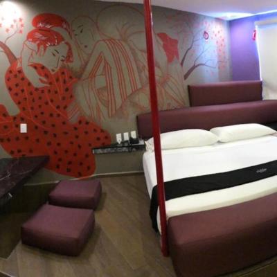 Motel Tatami (1er Retorno de Jacarandas #1 Av. Teopanzolco Col. Lomas de Teopanzolco 62350 Cuernavaca)