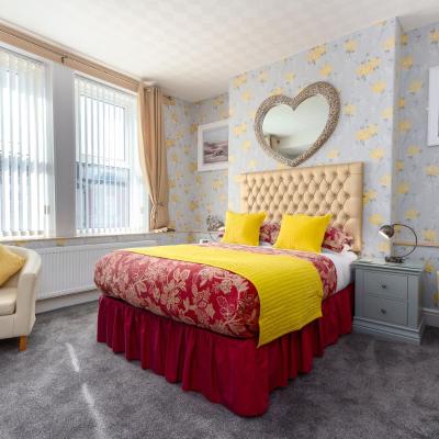 Valentine Lodge Over 21 Adult Couples Only (35 Dickson Road FY1 2AT Blackpool)