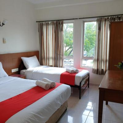 FULLY HOTEL JOHOR JAYA (Jalan Teratai 2 81100 Johor Bahru)