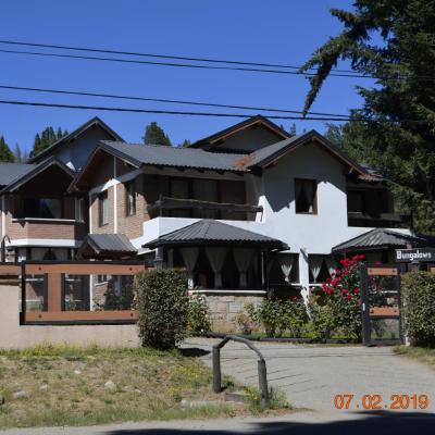 Apart Bungalows Amulen (Avenida Bustillo 6738 8400 San Carlos de Bariloche)