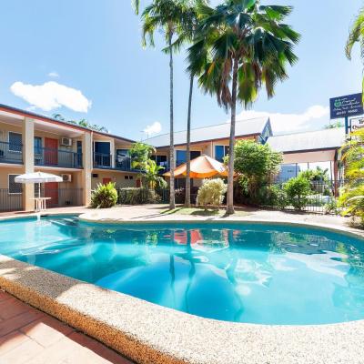 Tropical Queenslander (287 Lake Street 4870 Cairns)