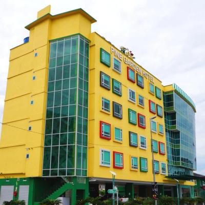 Pine Garden Hotel (Lot 12732, Block 16 Kuching Central Land District Jalan Tun Jugah, Sarawak 93350 Kuching)