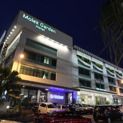 Molek Garden Hotel (3 & 5, Jalan Molek 1/5C, Taman Molek 81100 Johor Bahru)
