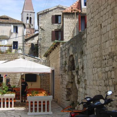 Rooms Roso (Ribarska 21 21220 Trogir)