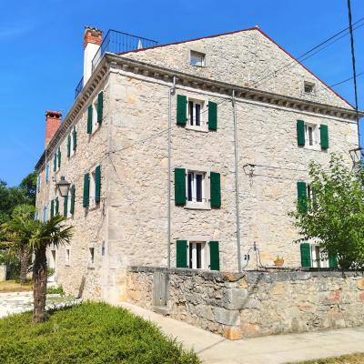 Castello Gulich (Lindarska 13 52440 Poreč)