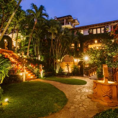 Hacienda San Angel (Miramar #336 Colonia Centro 48300 Puerto Vallarta)