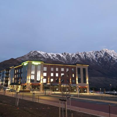 Wyndham Garden Queenstown (32 Red Oaks Drive 9300 Queenstown)