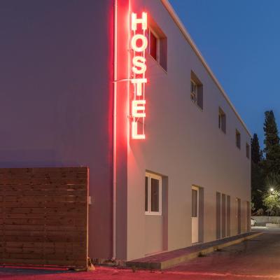 Local Hostel & Suites (Alykes Potamou 49100 Corfou)