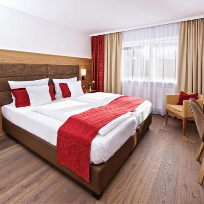 Park Hotel Laim (Zschokkestr. 55 80686 Munich)