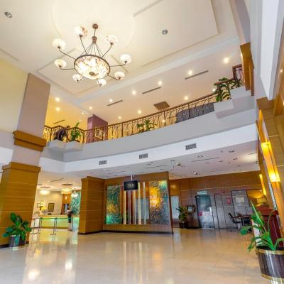 Crystal Crown Hotel Kuala Lumpur (No 3 Jalan Jambu Mawar Off Jalan Kepong 51200 Kuala Lumpur)