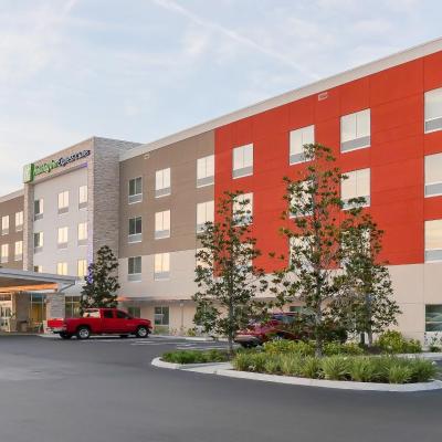 Holiday Inn Express & Suites - Tampa East - Ybor City, an IHG Hotel (2520 North 50th Street FL 33619 Tampa)