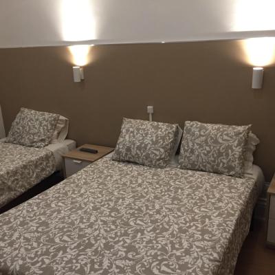 Lira Guest House B&B (Rua Vale Formoso, 45 4200-511 Porto)