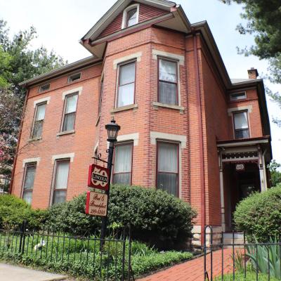 50 Lincoln Short North Bed & Breakfast (50 E Lincoln St OH 43215-1516 Columbus)