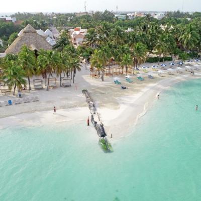 Cabanas Maria Del Mar (Avenida Arqueologica Carlos Lazo 1 77400 Isla Mujeres)