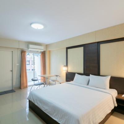 P Park Residence Suvarnabhumi (597 Srinakarin Road, Suan Luang, Bangkok 10250 Bangkok)