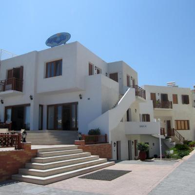 Blue Sea Hotel Apartments (Ari Velouhioti 13A 74100 Réthymnon)