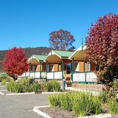 Canberra Carotel Motel (170 Aspinall Street, Watson 2602 Canberra)