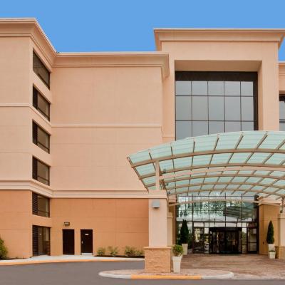 Holiday Inn Virginia Beach - Norfolk, an IHG Hotel (5655 Greenwich Road VA 23462 Virginia Beach)