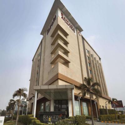 Ramada Gurgaon Central (Site # 2, Sector 44 122003 Gurgaon)