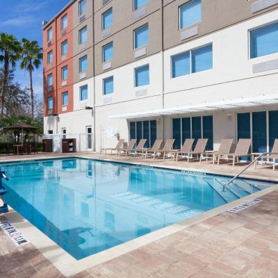 Holiday Inn Express Hotel & Suites Fort Lauderdale Airport/Cruise Port, an IHG Hotel (1150 West State Road 84 FL 33315 Fort Lauderdale)