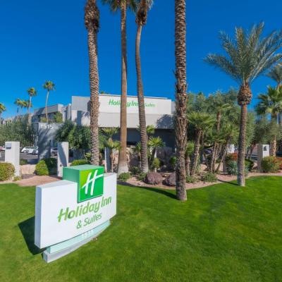 Holiday Inn and Suites Phoenix Airport North, an IHG Hotel (1515 North 44th Street AZ 85008 Phoenix)