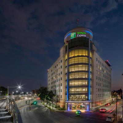 Holiday Inn Express Puebla, an IHG Hotel (Boulevard Hermanos Serdan, 45  72140 Puebla)