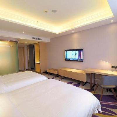 Lavande Hotels·Guangzhou Luoxi Xiajiao Metro Station (No.118,shangshucun Section,105 national road,luopu street Panyu district,Guangzhou 510000 Canton)