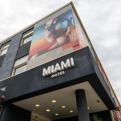 Miami Hotel Melbourne (13 Hawke Street 3003 Melbourne)