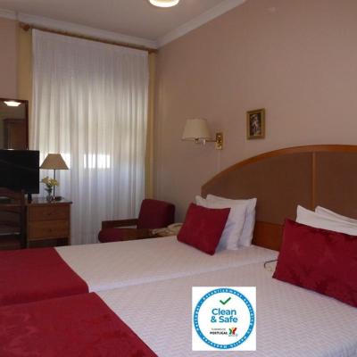 Hotel Larbelo (Largo da Portagem 33 3000-337 Coimbra)