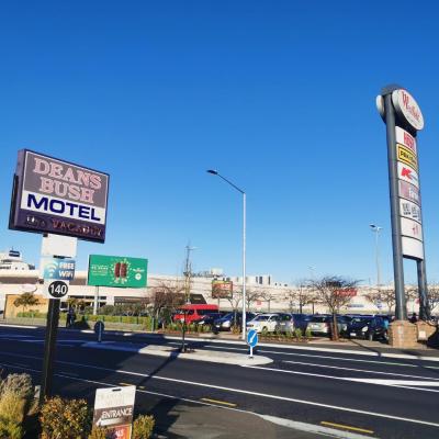 Deans Bush Motel (140 Riccarton Road 8041 Christchurch)