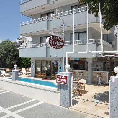 Defne & Zevkim Hotel (Cildir Mah. Kemal Elgin Bulvari 164 Sok. No:4 48700 Marmaris)